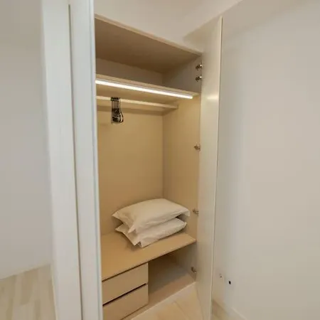 A 3 Piani Molto Moderna * פורטו